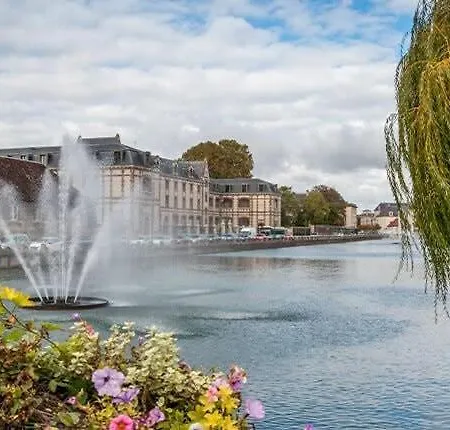 Apartmán T2 *