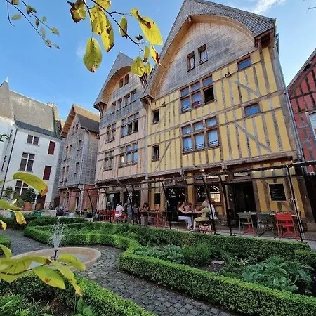 Апартаменты T2